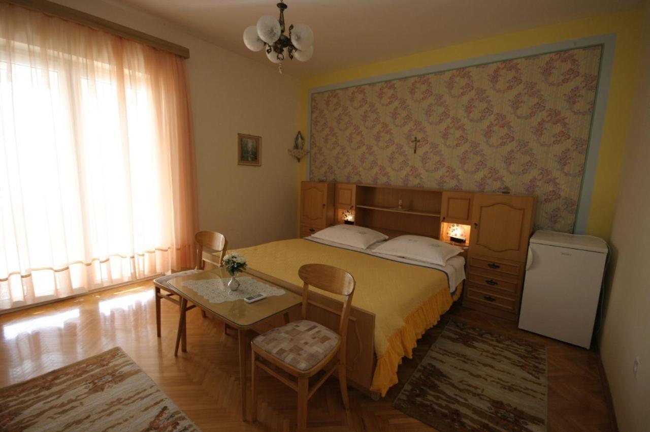 Marin Apartments Podstrana Szoba fotó